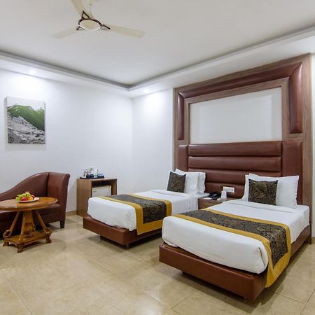 Hotel Lohmod At National Highway 8 - Free Airport Transffer Nuova Delhi Esterno foto