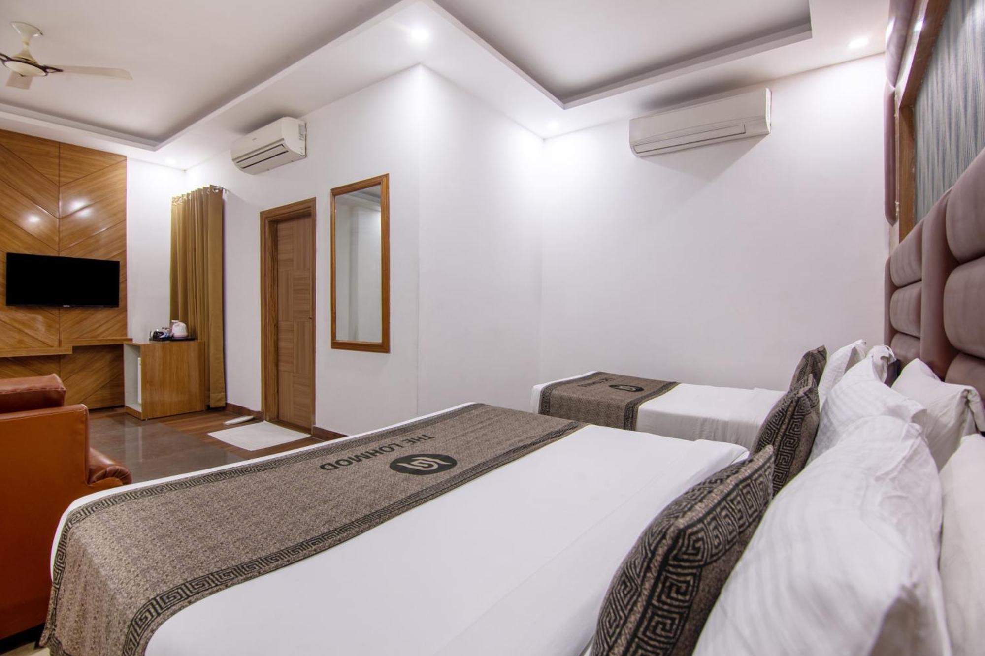 Hotel Lohmod At National Highway 8 - Free Airport Transffer Nuova Delhi Esterno foto