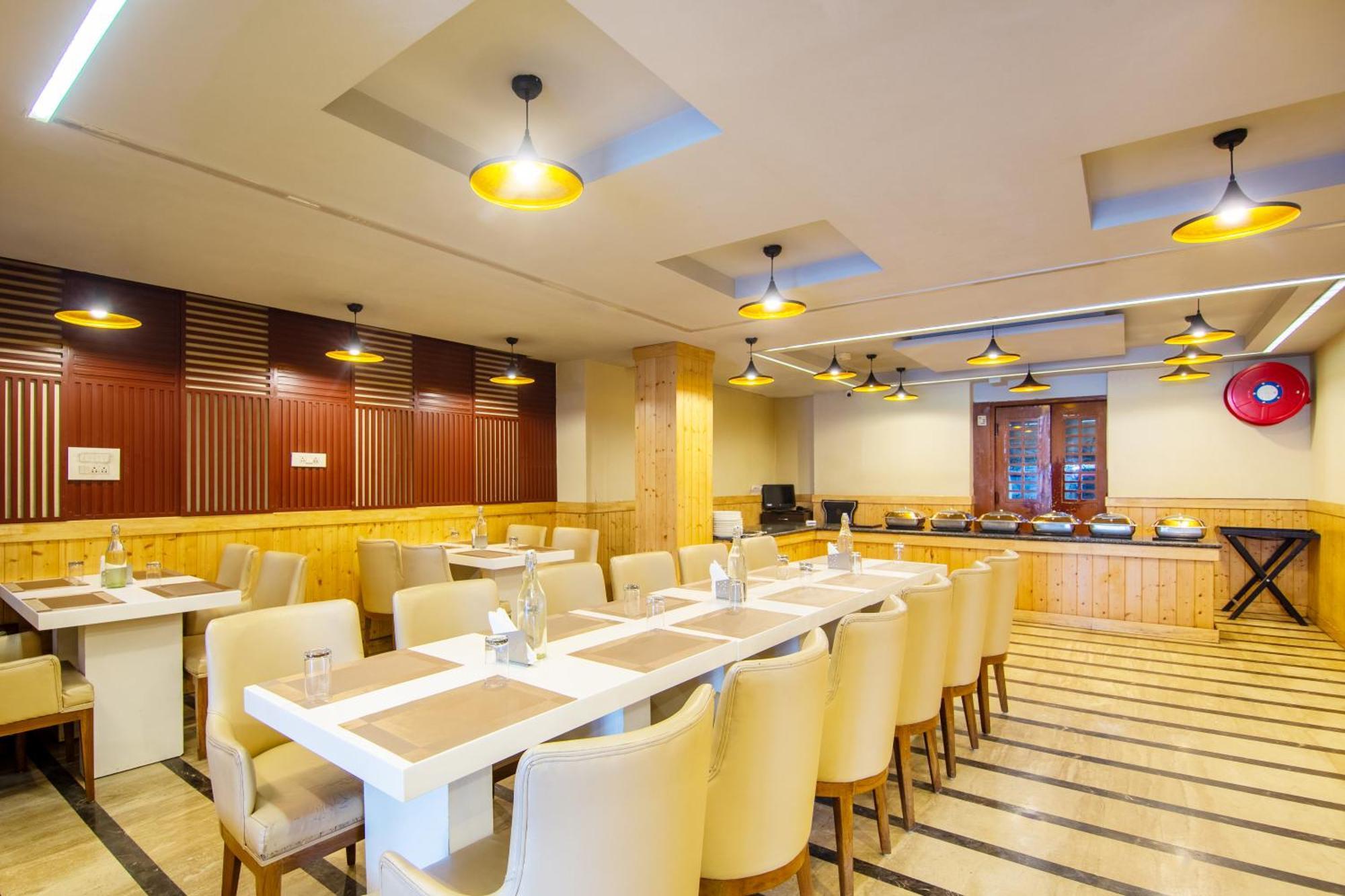 Hotel Lohmod At National Highway 8 - Free Airport Transffer Nuova Delhi Esterno foto