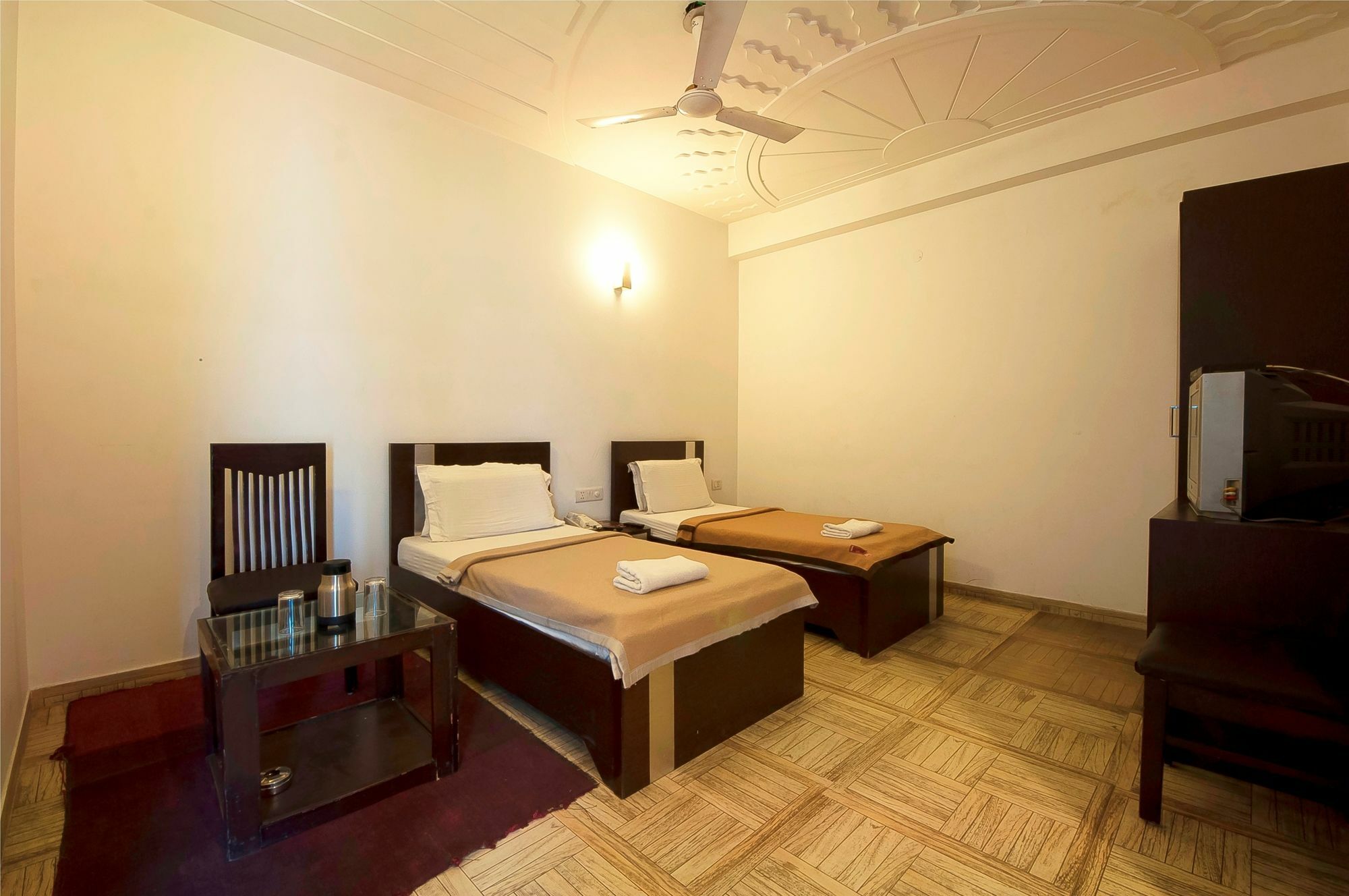 Hotel Lohmod At National Highway 8 - Free Airport Transffer Nuova Delhi Esterno foto